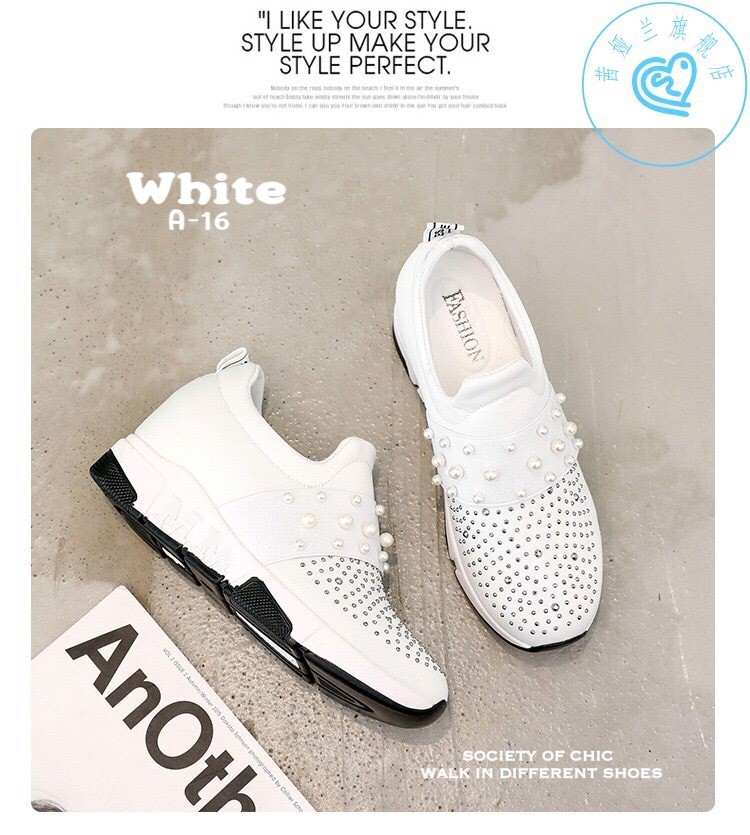 รองเท้าผ้าใบทรงสวมแต่งคริสตัล (สีขาว)