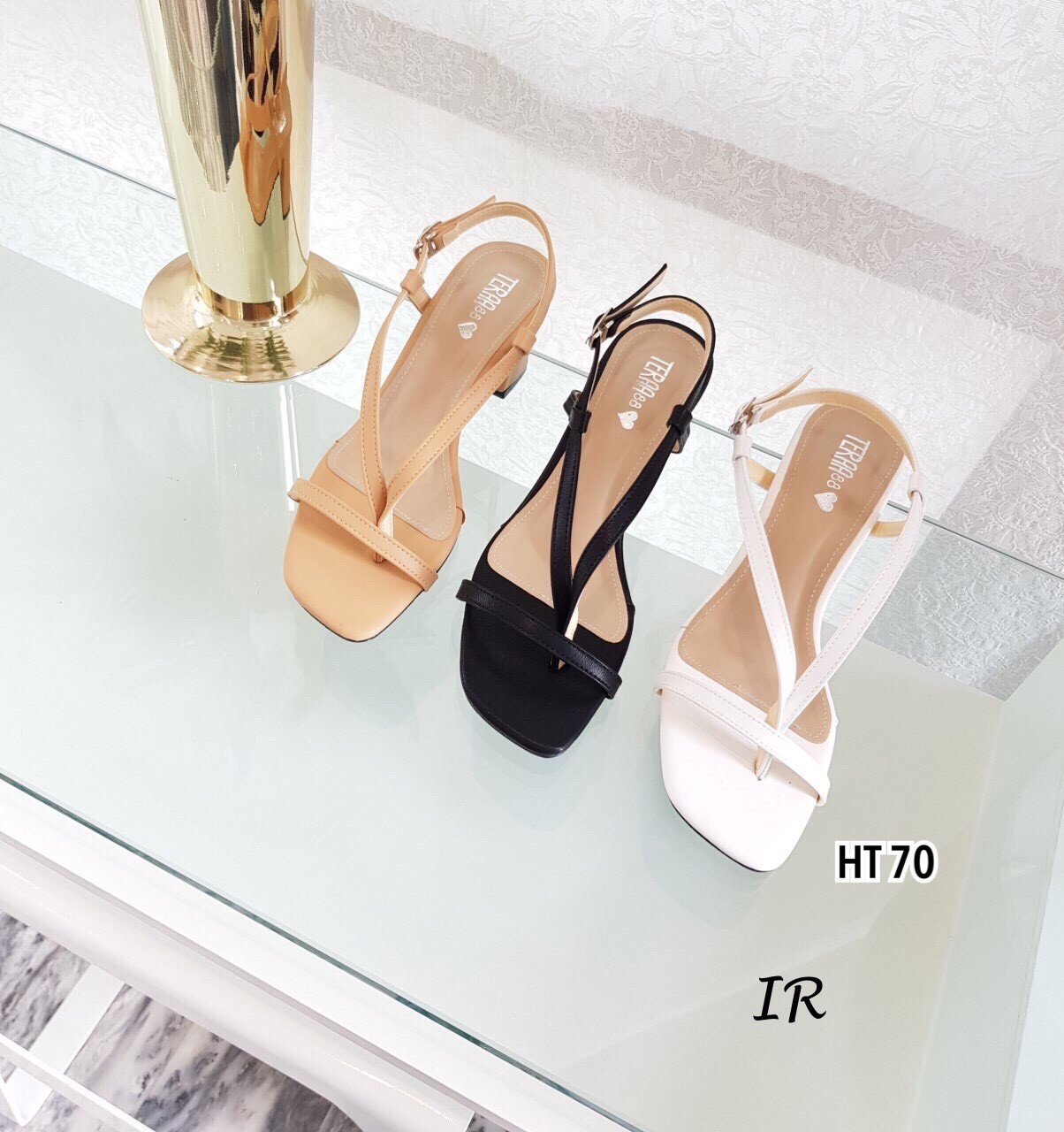 รองเท้าส้นตันสายคีบสไตล์แฟชั่นเกาหลี (สีดำ)