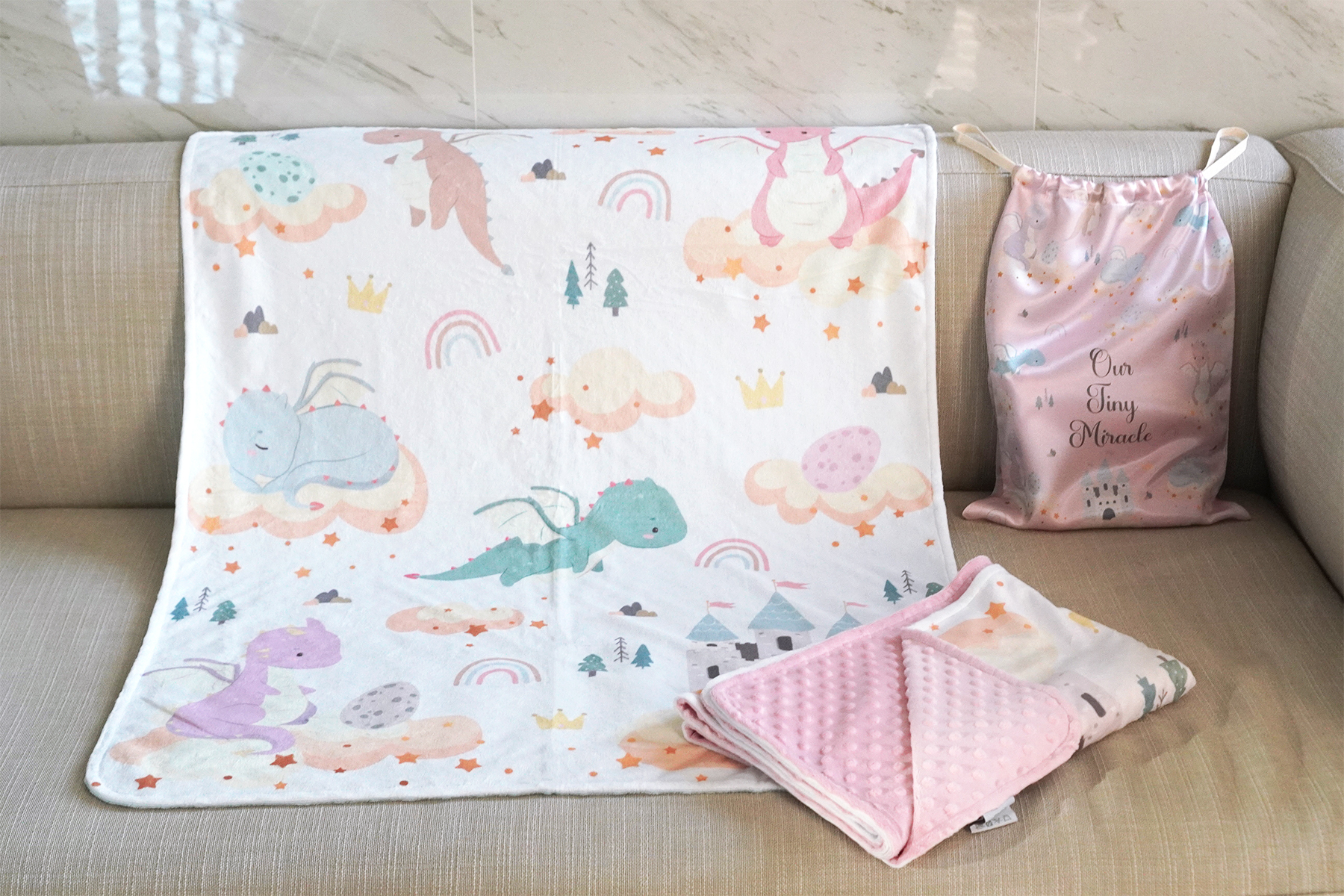 ผ้าห่ม Minky ลาย Dragon 75x100cm แบบปักชื่อ ด้านหลังสีชมพู