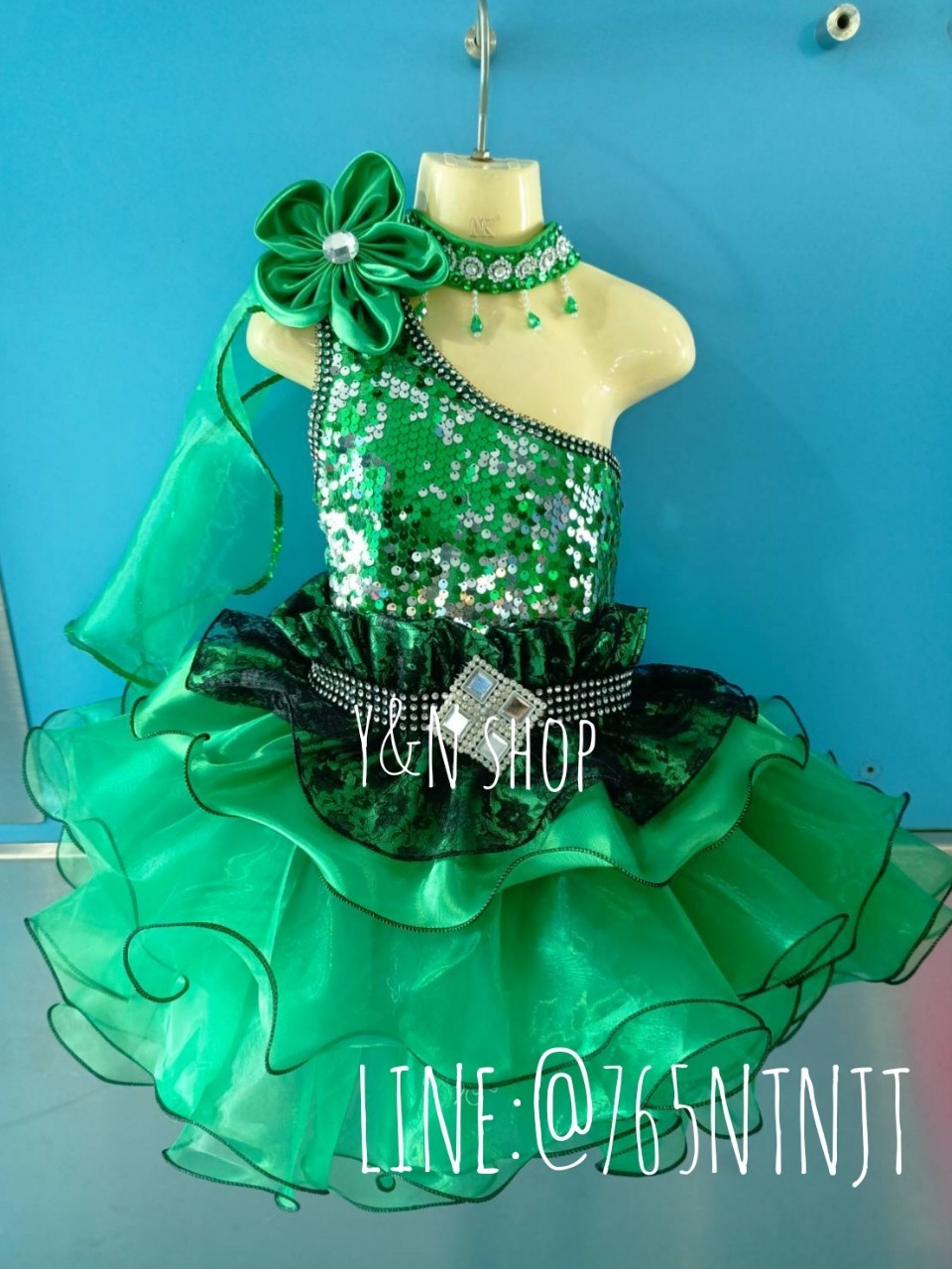 Y&NShop ชุดดรัมเมเยอร์ ชุดเชียร์ลีดเดอร์ เด็กผู้หญิงอนุบาล-ประถมต้น แบบชุดไหล่ดอก