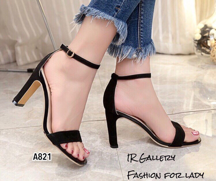 รองเท้าส้นแท่งรัดข้อ (สีดำ)