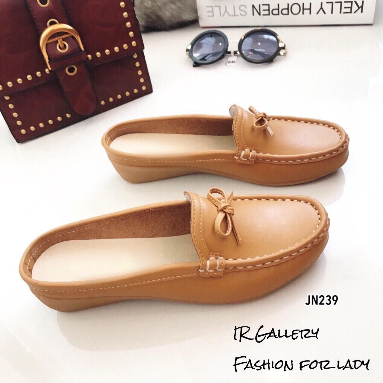 รองเท้า Moccasin เปิดส้น (สีแทน)