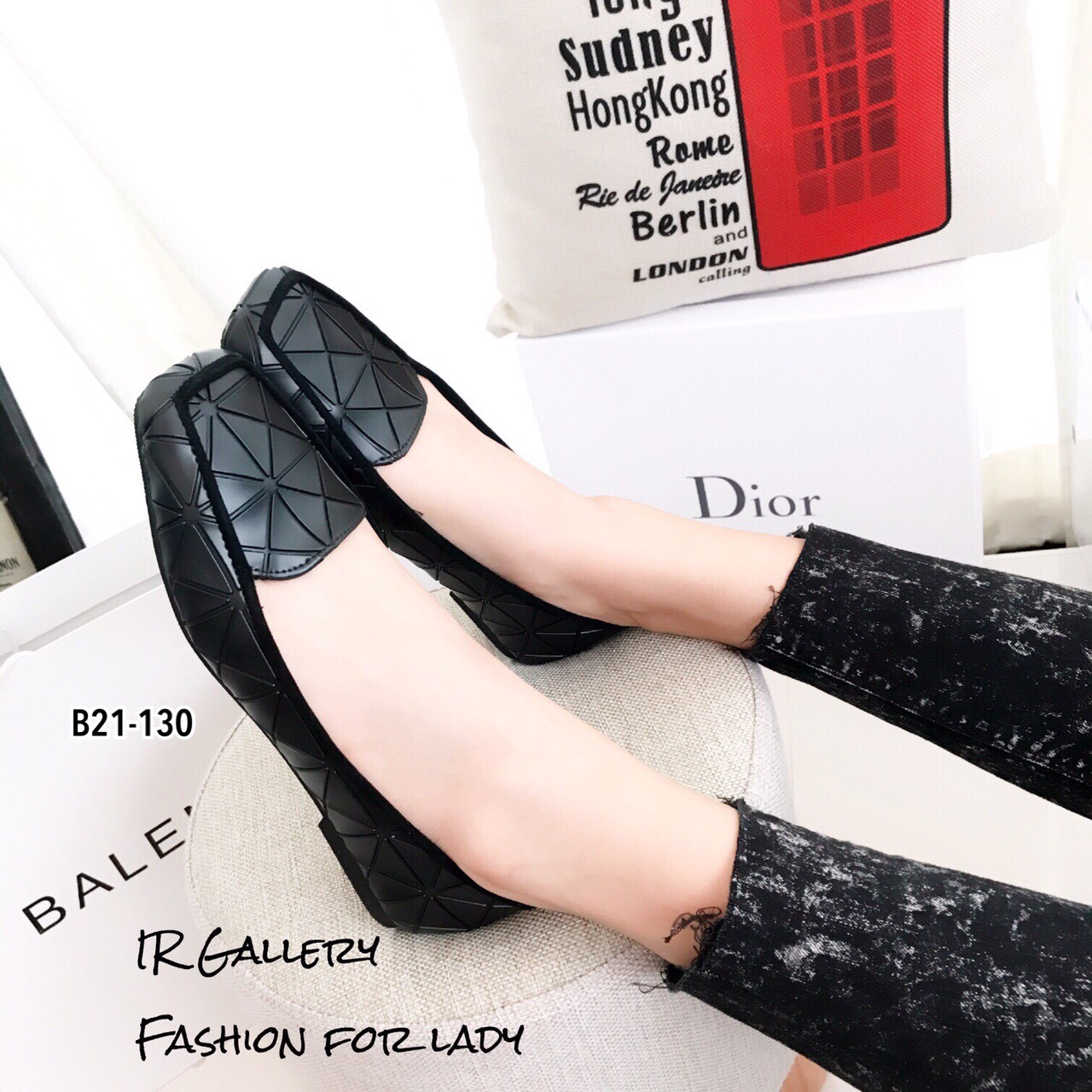 รองเท้า Loafer Style Bao Bao (สีเงิน)