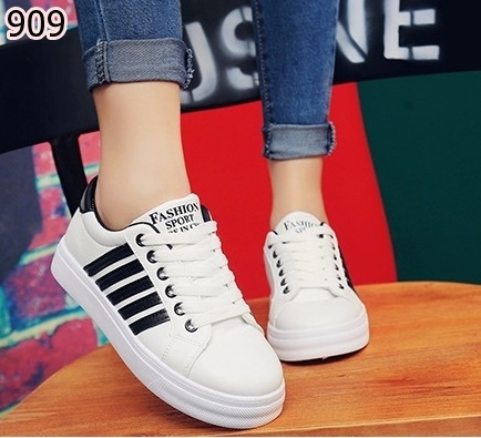 รองเท้าผ้าใบพียูแต่งแถวสไตล์ Sport (สีดำ)