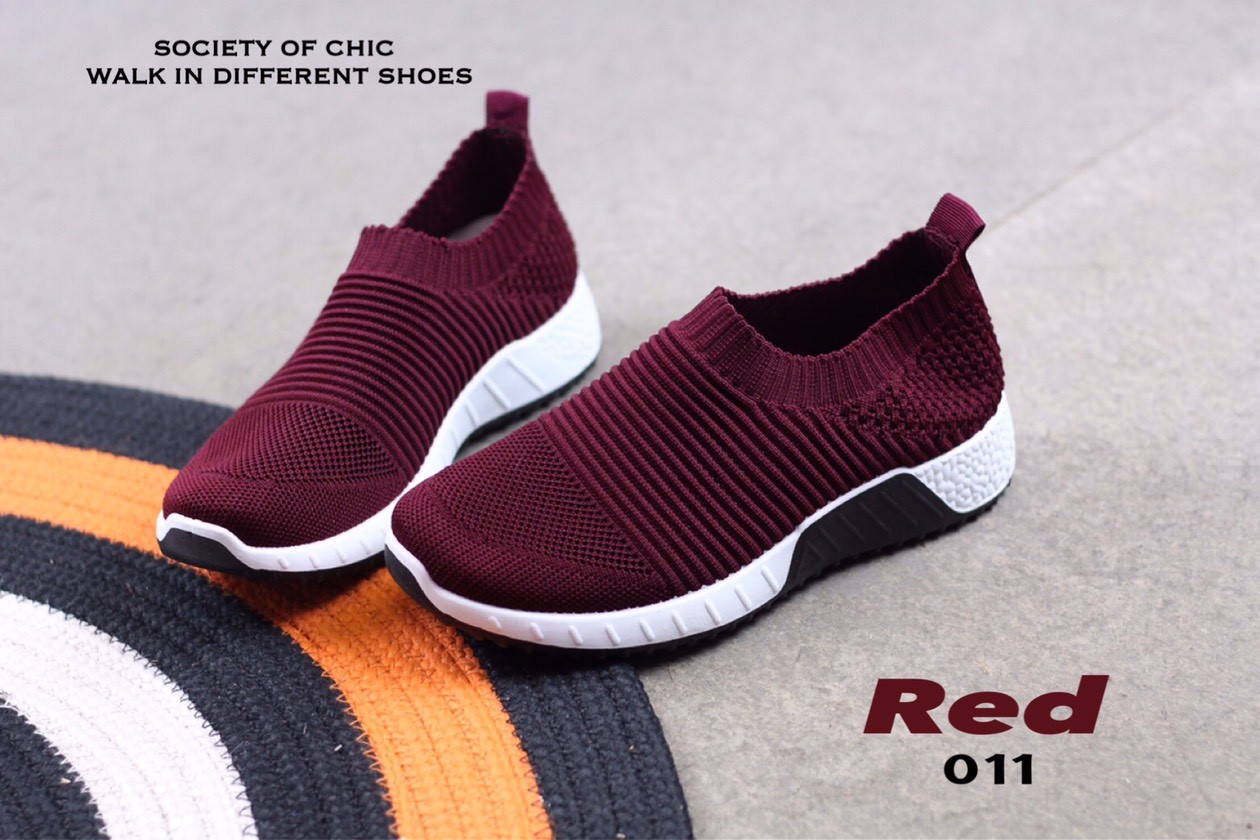 รองเท้าผ้าใบทรงสวมขอบถุงเท้า (สีเลือดหมู)