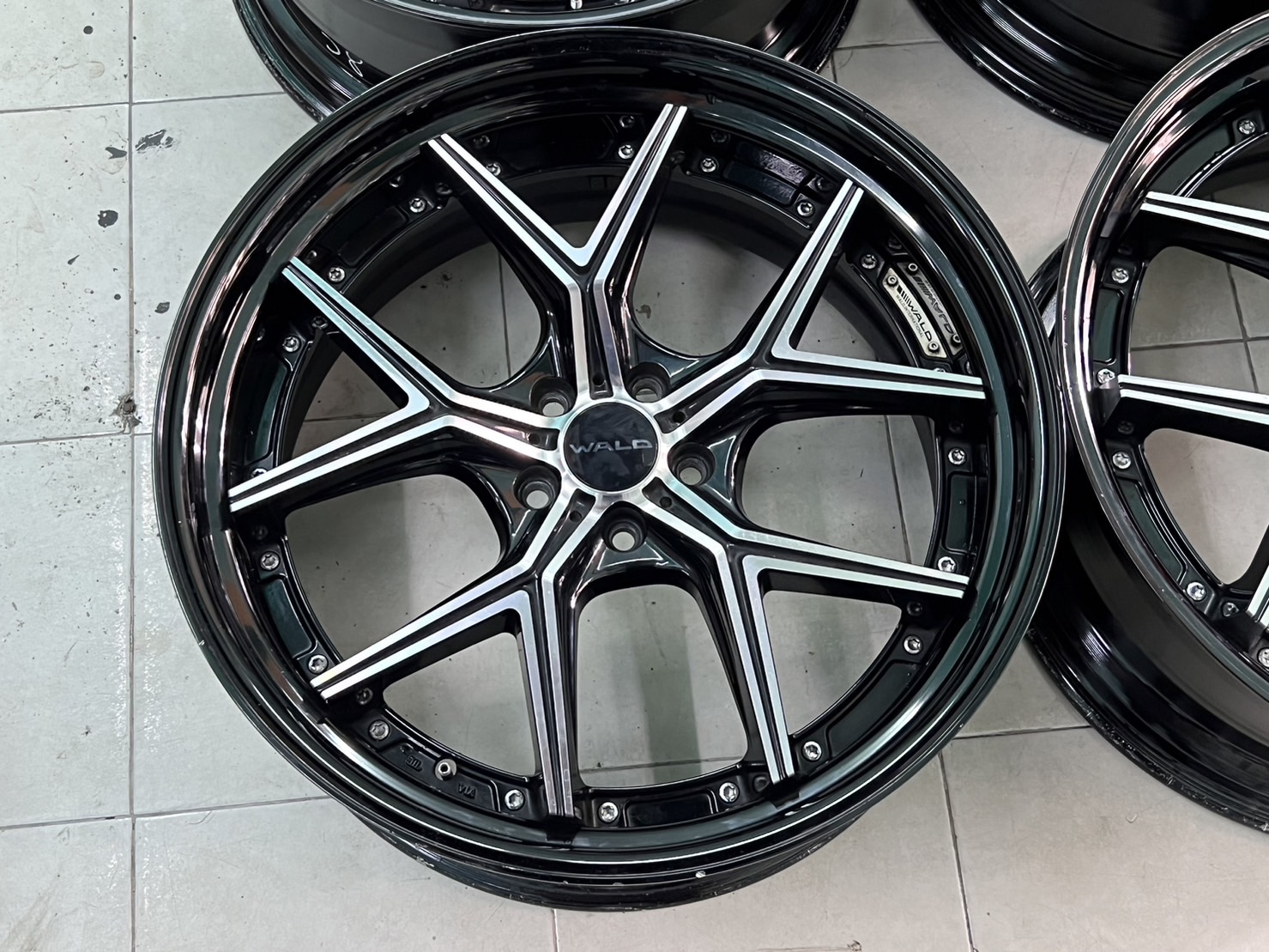ล้อเบนซ์แท้ WALD ILLIMA 3PCS FORGED 21" สภาพสวย