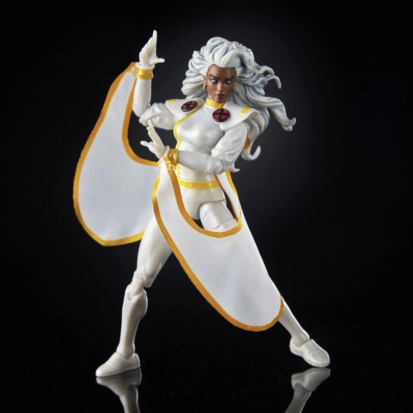 Hasbro Marvel Legends Retro Series X-Men : Storm 6-inch Figure ฮาสโบร มาร์เวล เลเจนด์ ซีรี่ย์ส หุ่นโมเดลฟิกเกอร์ เอ๊กซ์-เมน สตอร์ม ชุดขาว ขนาด 6 นิ้ว ลิขสิทธิ์แท้