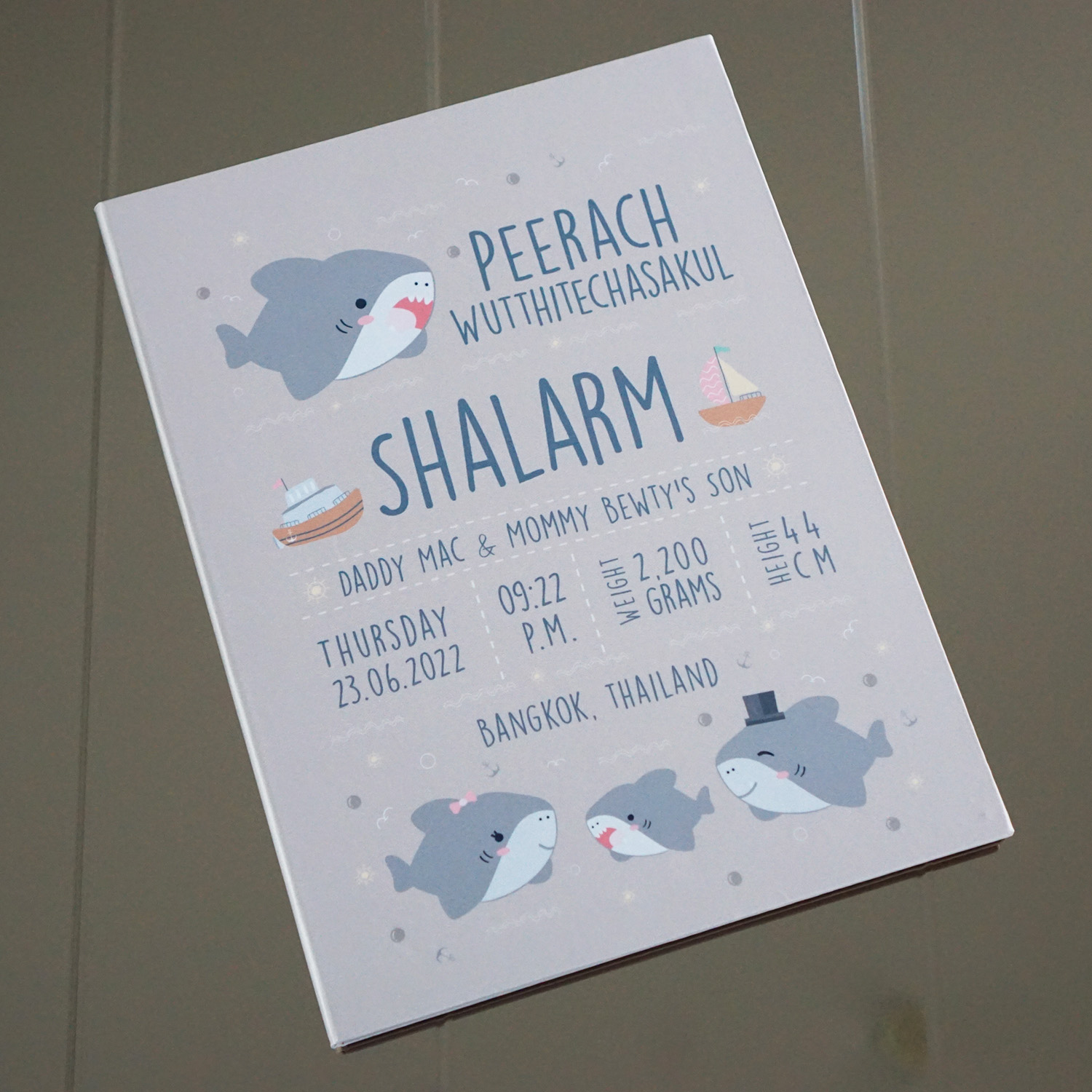 แฟ้มทะเบียนสมรส/สูติบัตร สั่งทำใส่ข้อความ ลาย Shark - Brown