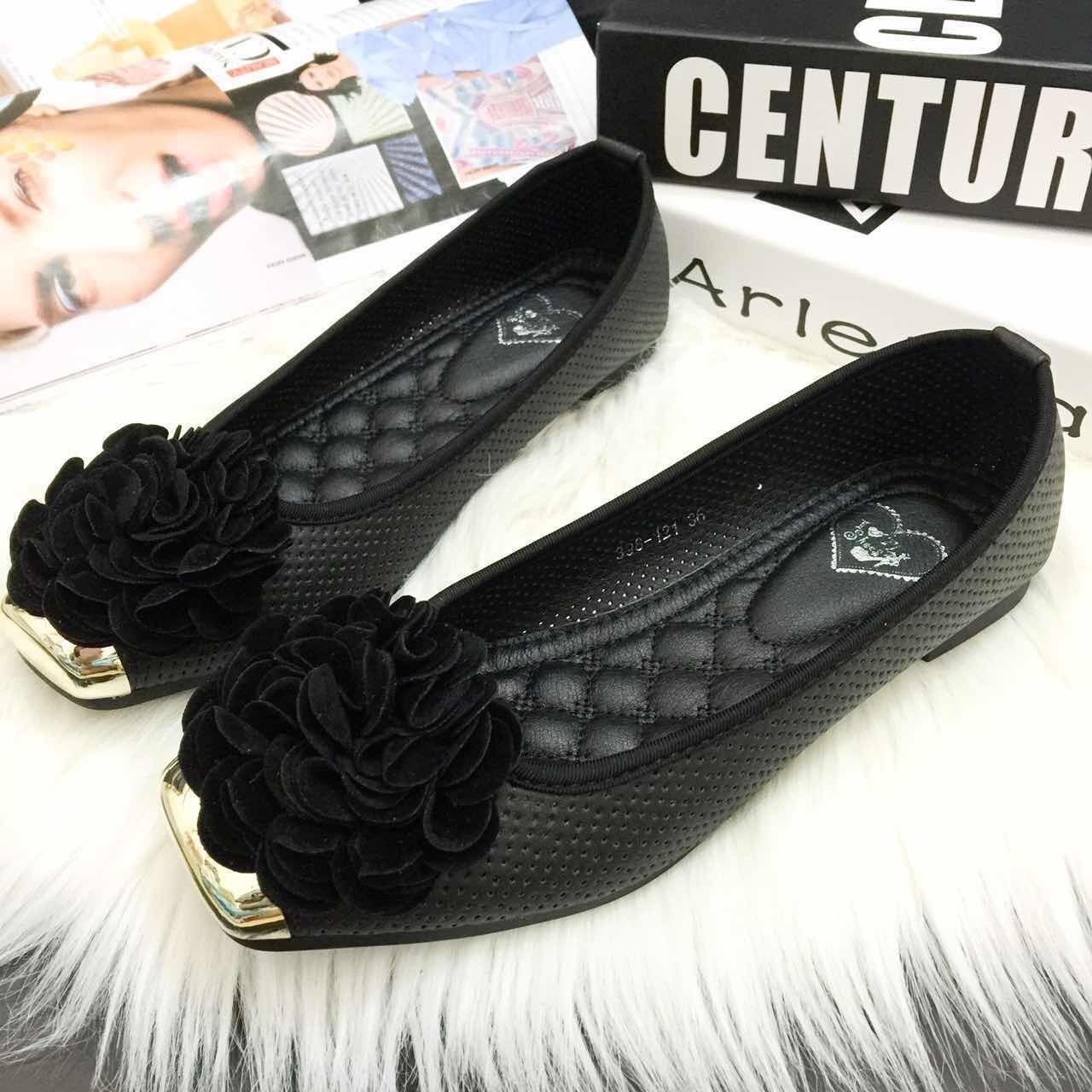 พร้อมส่ง : รองเท้าคัทชูหนังนิ่มบุลาย (สีดำ)