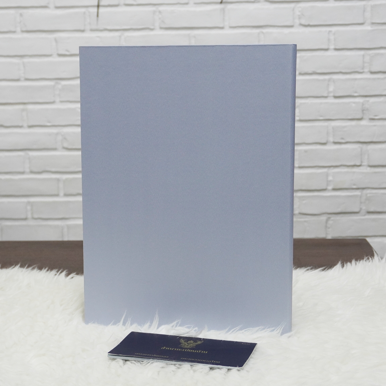 แฟ้มโฉนดที่ดิน สั่งทำใส่ข้อความ ลาย Minimal - Grey (ใส่โฉนด 1 ช่อง ใส่ทะเบียนบ้าน 1 ช่อง)
