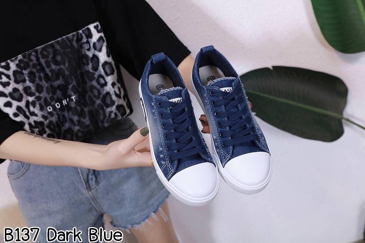 รองเท้าผ้าใบยีนส์ฟอก (สียีนส์อ่อน)