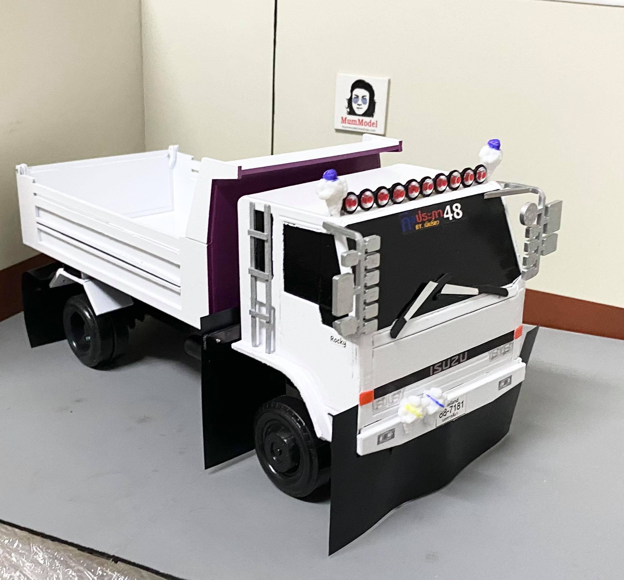 รถดั๊มพ์ 6 ล้อ อีซูสุร๊อกกี้ 1/24 พลาสติก