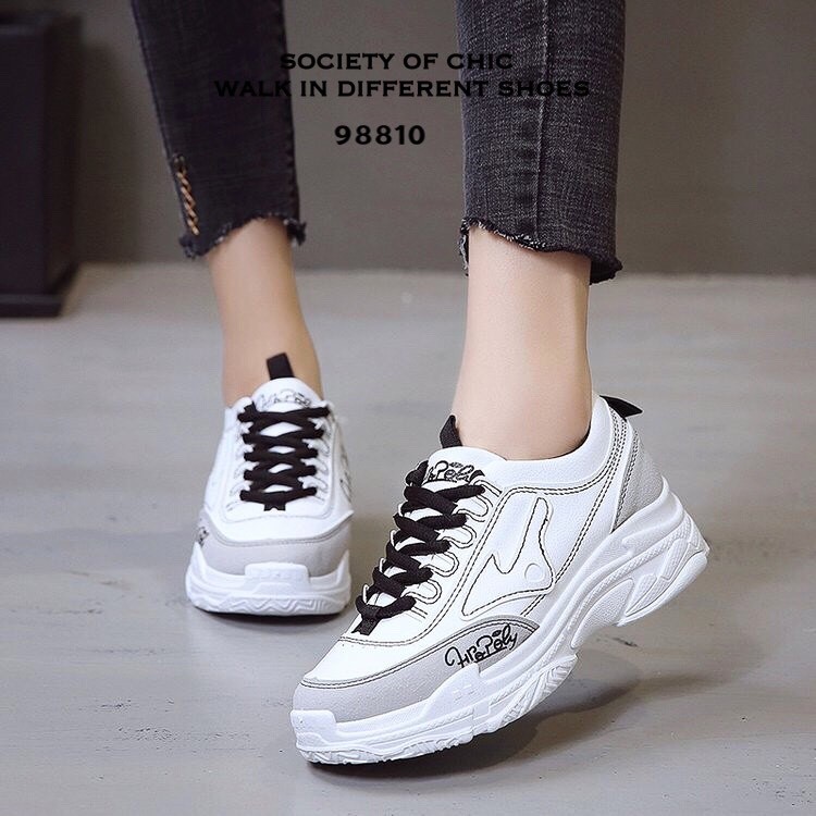 รองเท้าผ้าใบทรงsportแต่งลาย (สีดำ)