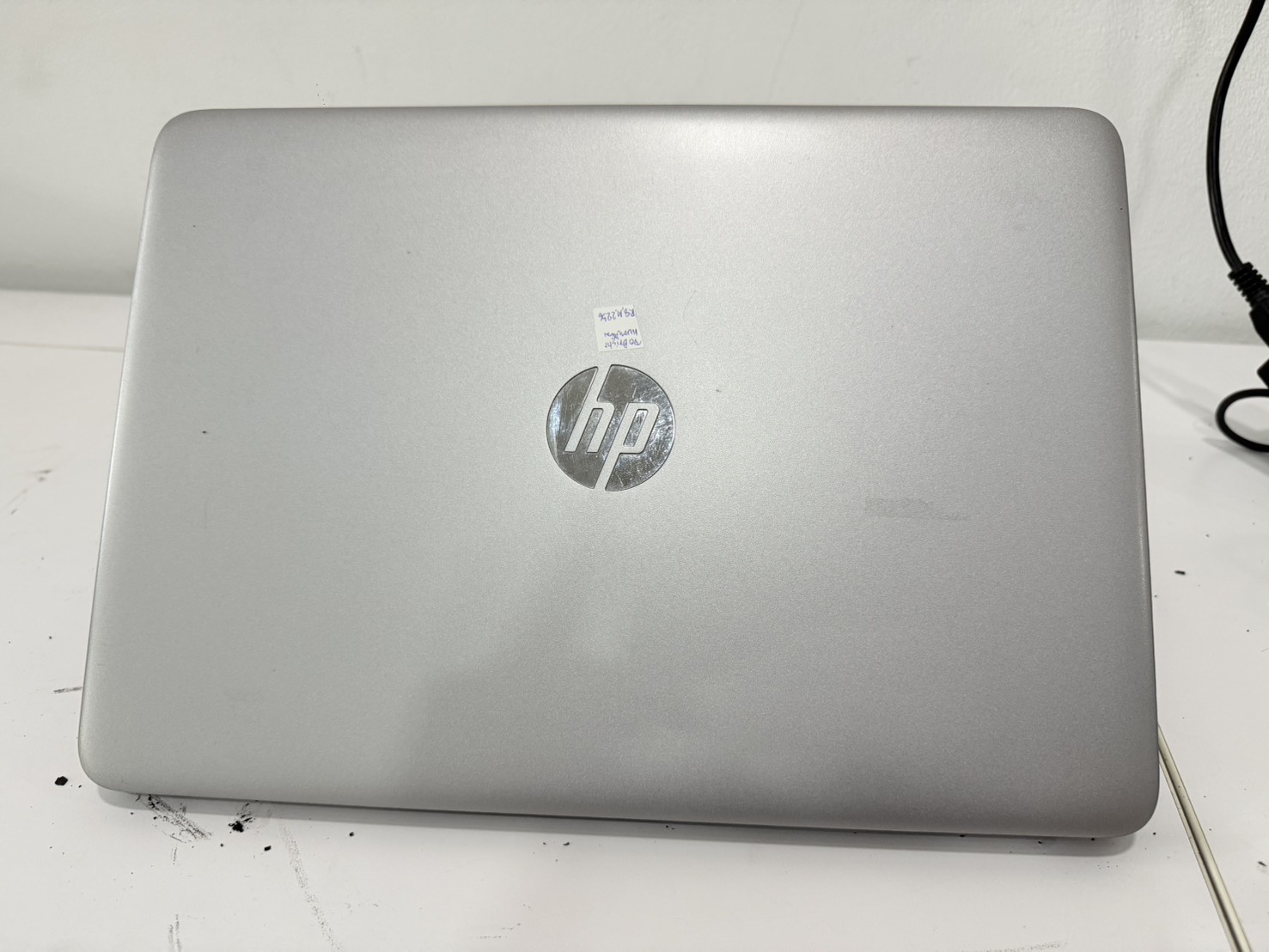 โน๊ตบุ๊ค HP EliteBook 840 G4 (i5-7300U/8GB/M.2 256GB) ไม่มี Adapter แบตเสื่อม จอ Bright ขอบยางเสื่อม