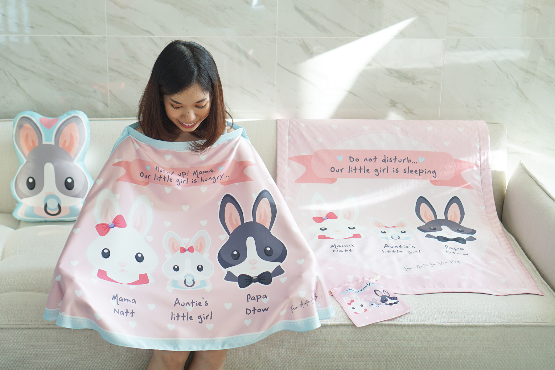 ชุดของขวัญเด็กแรกเกิด ผ้าคลุมให้นม + ผ้าห่มขนาด 75x100cm + หมอนอิง 1 ใบ ลาย Rabbit - Pink