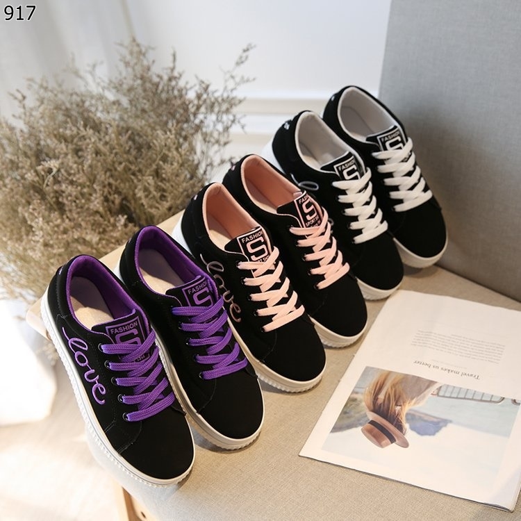 รองเท้าผ้าใบแฟชั่นปักลายlove (สีม่วง)