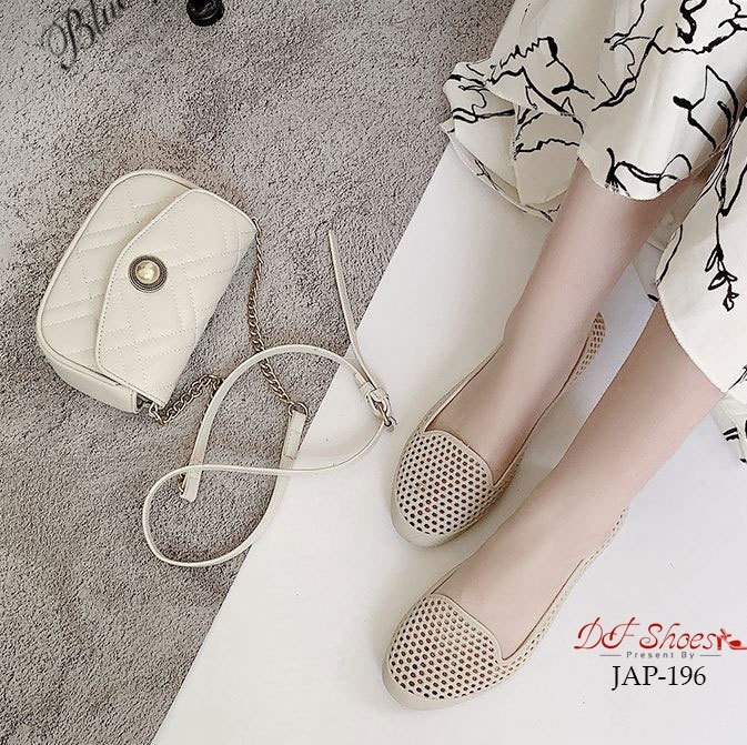 รองเท้าส้นแบนซิลิโคนนิ่ม (สีครีม)