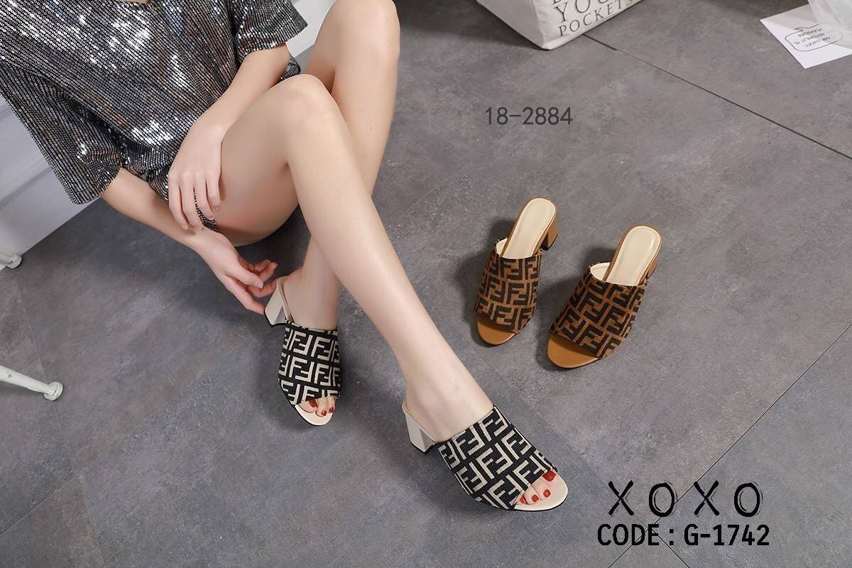 รองเท้าลำลองเปิดส้น Style Fendi (สีน้ำตาล)