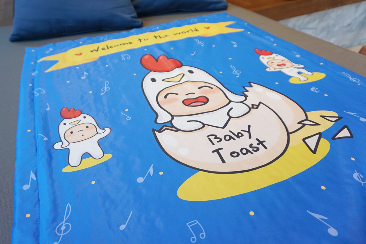 ผ้าห่มเด็ก ใส่ชื่อ ลายกุ๊กไก่ สีน้ำเงิน / Kook Kai - Navy