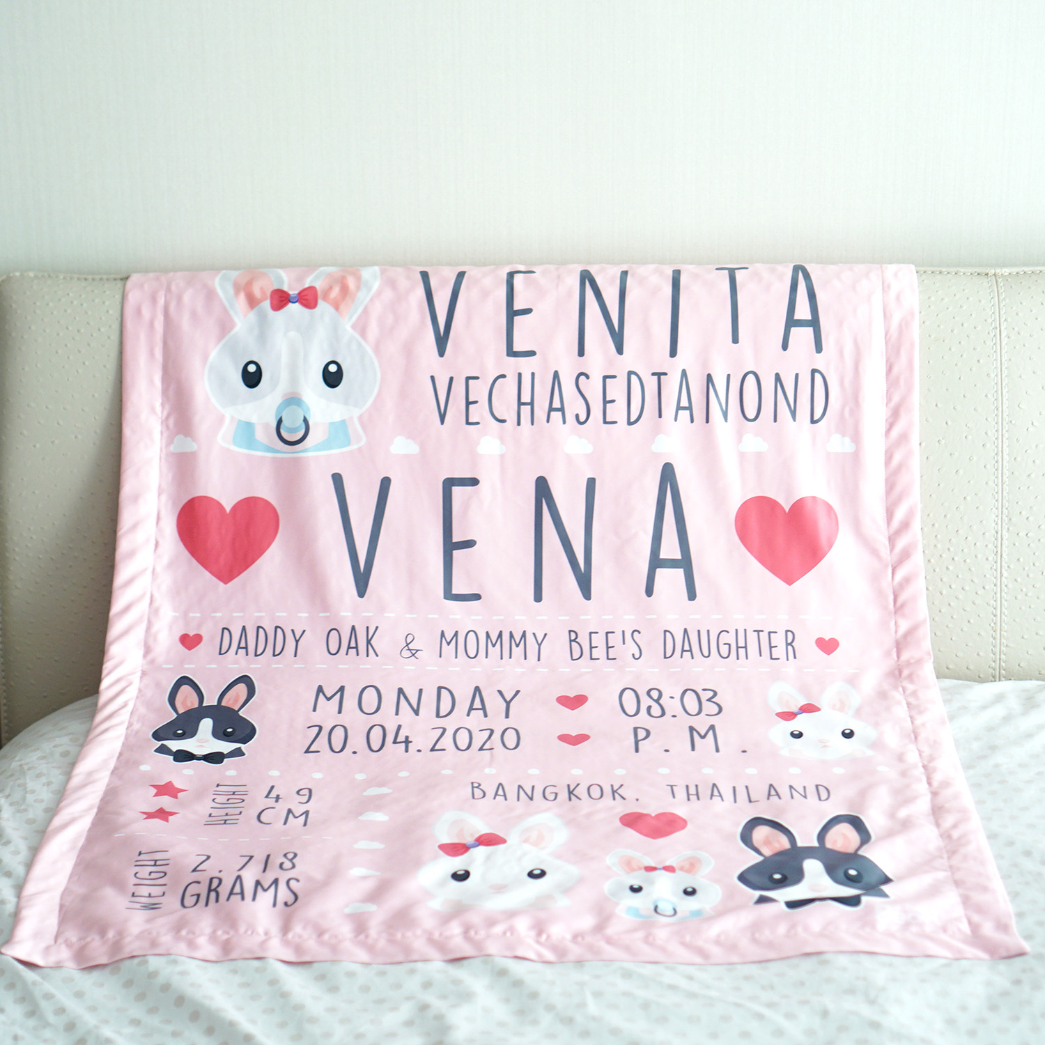 ผ้าห่ม ใส่ประวัติแรกเกิด ลาย Rabbit Family - Pastel Pink