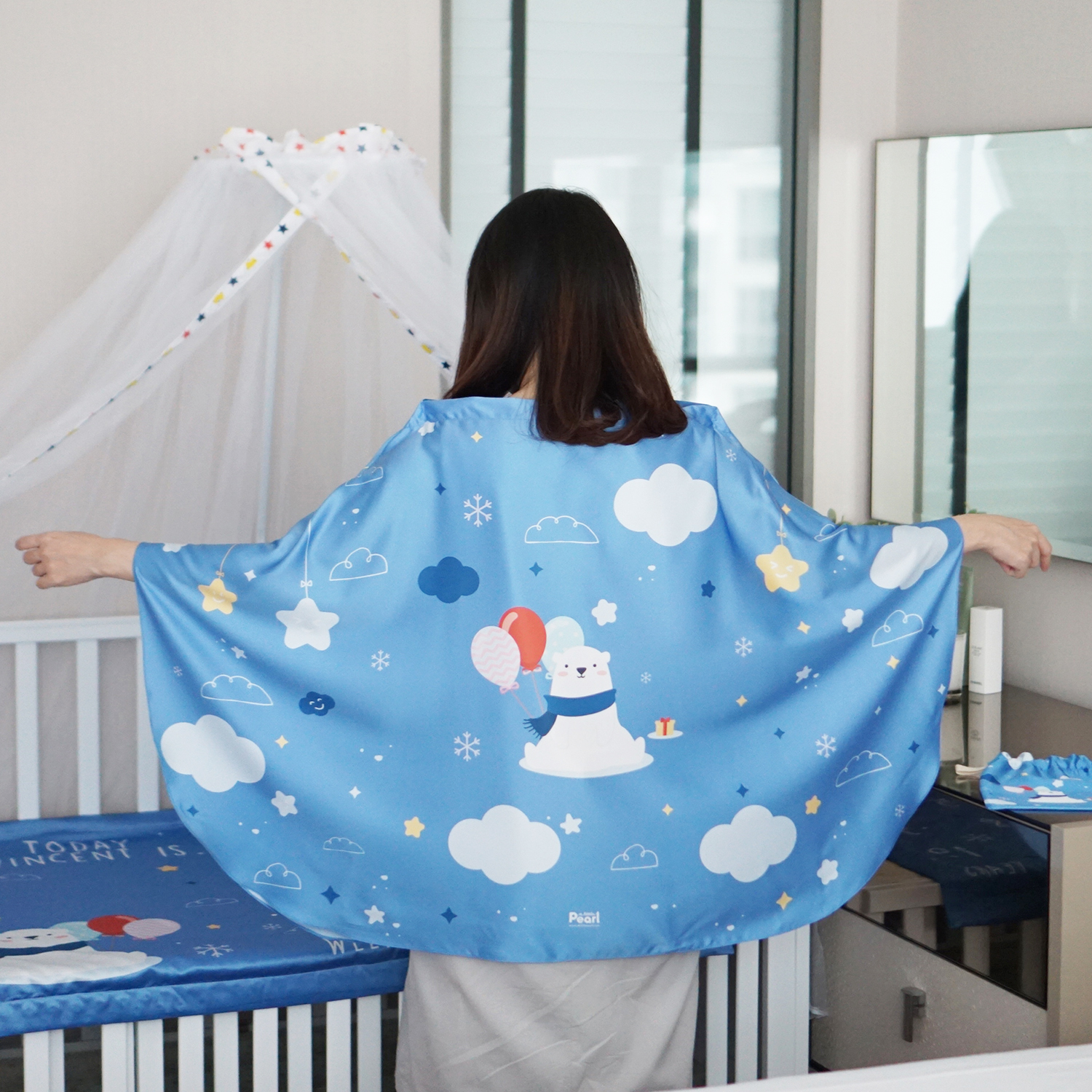 ชุดของขวัญเด็กแรกเกิด ผ้าคลุมให้นม + ผ้าห่มขนาด 75x100cm ลาย Polar Bear - Dark Blue