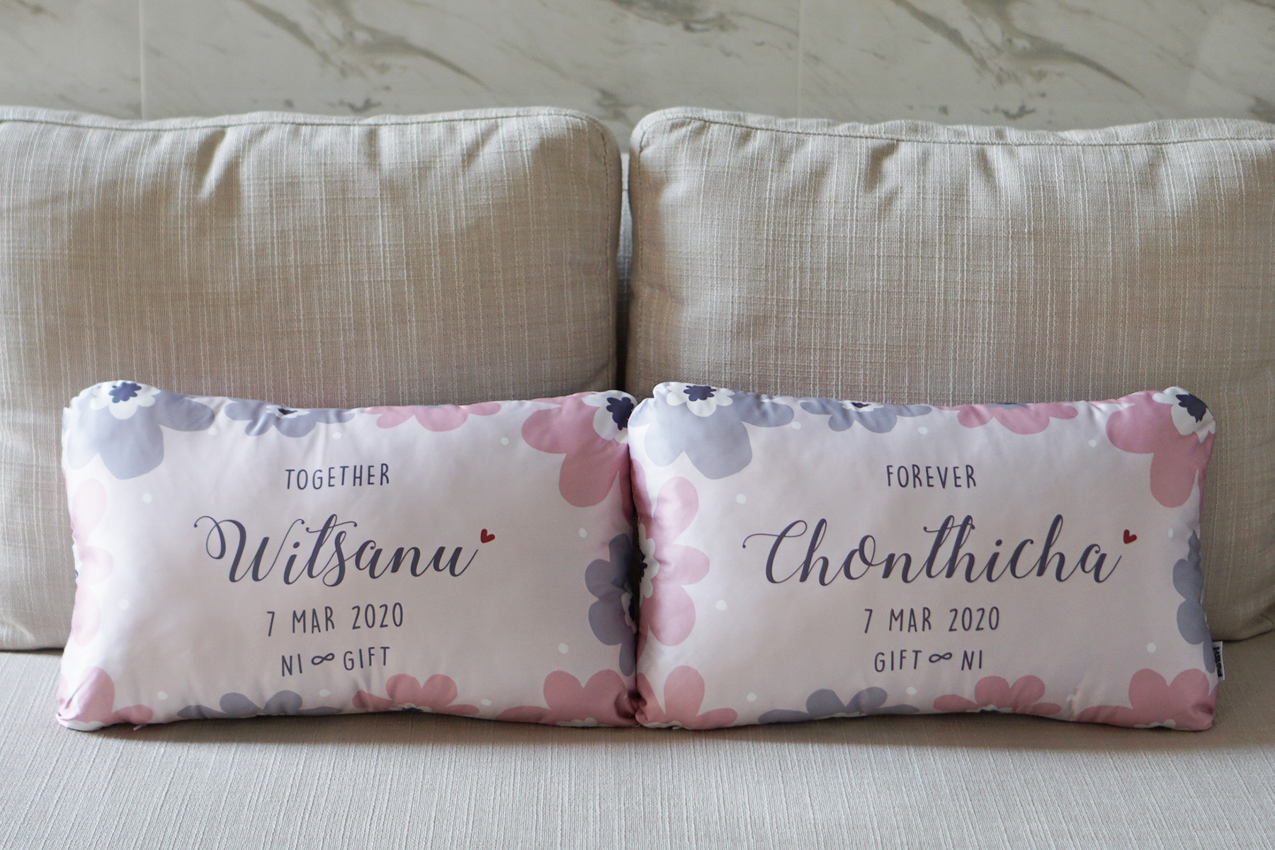 หมอนอิงทรงสี่เหลี่ยมยาว Big Flower - Pink (ราคาต่อใบ)