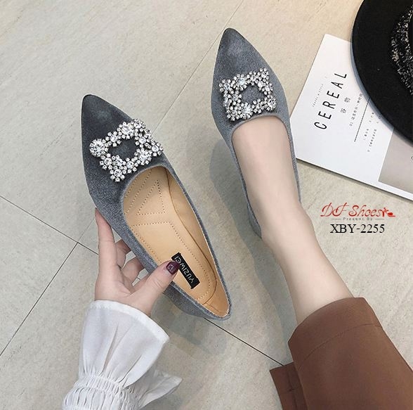 รองเท้าคัทชูส้นแบนแต่งคริสตัล (สีเทา)
