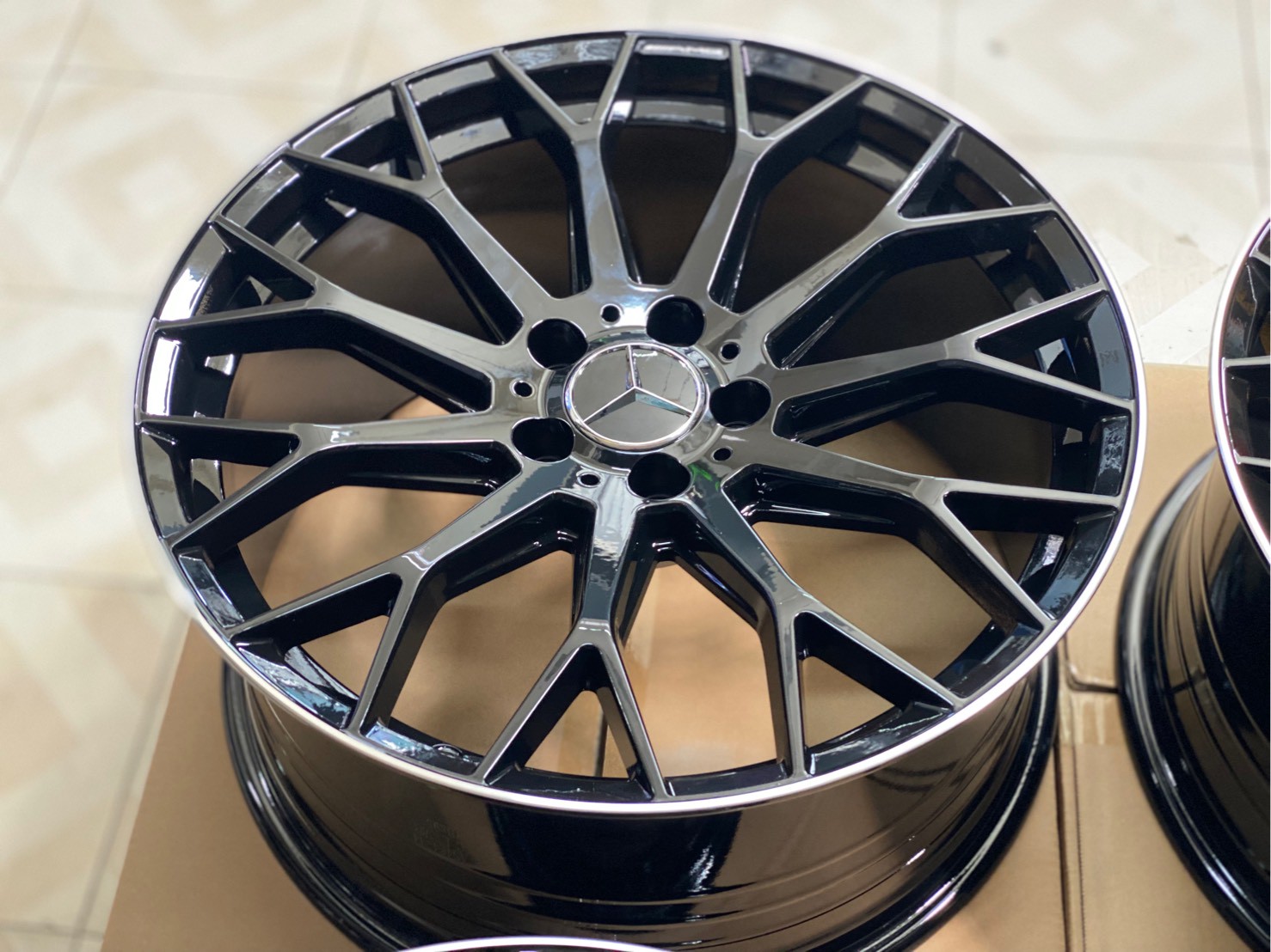 ล้อใหม่แต่งเบนซ์ black edistion หน้าหนักเบา แข็งแรง