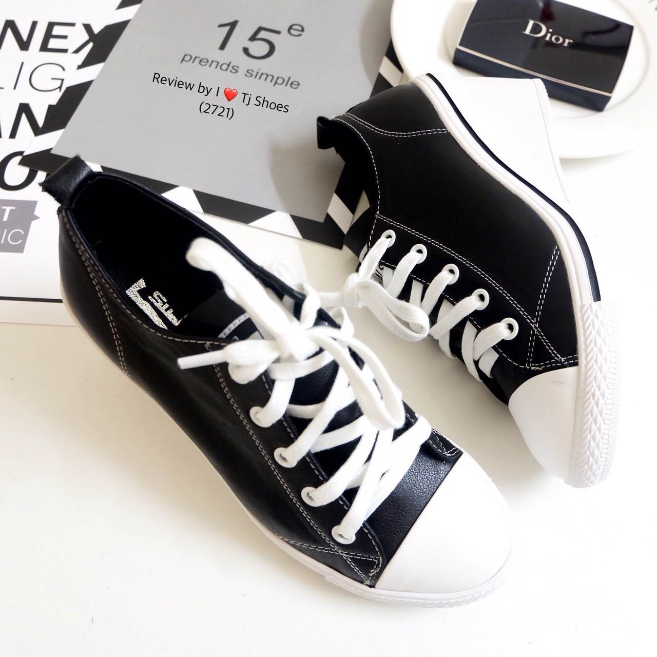 รองเท้าผ้าใบส้นเตารีดหนัง (สีขาว)