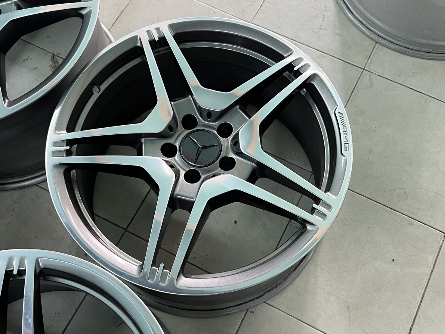 ล้อเบนซ์แท้ AMG ST4 CLS63 19" สภาพสวย