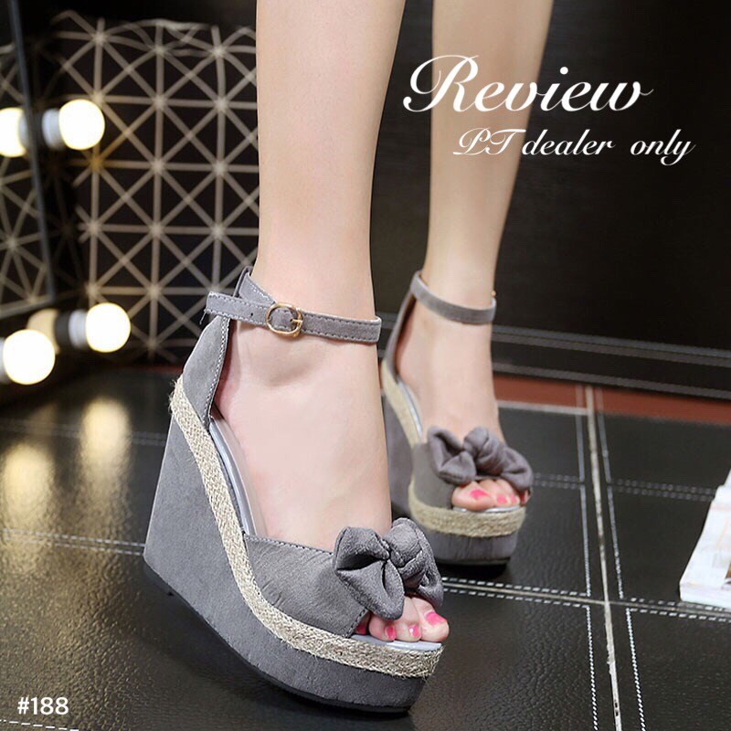 พร้อมส่ง : รองเท้าส้นเตารีดหนังสักหลาด (สีเทา)