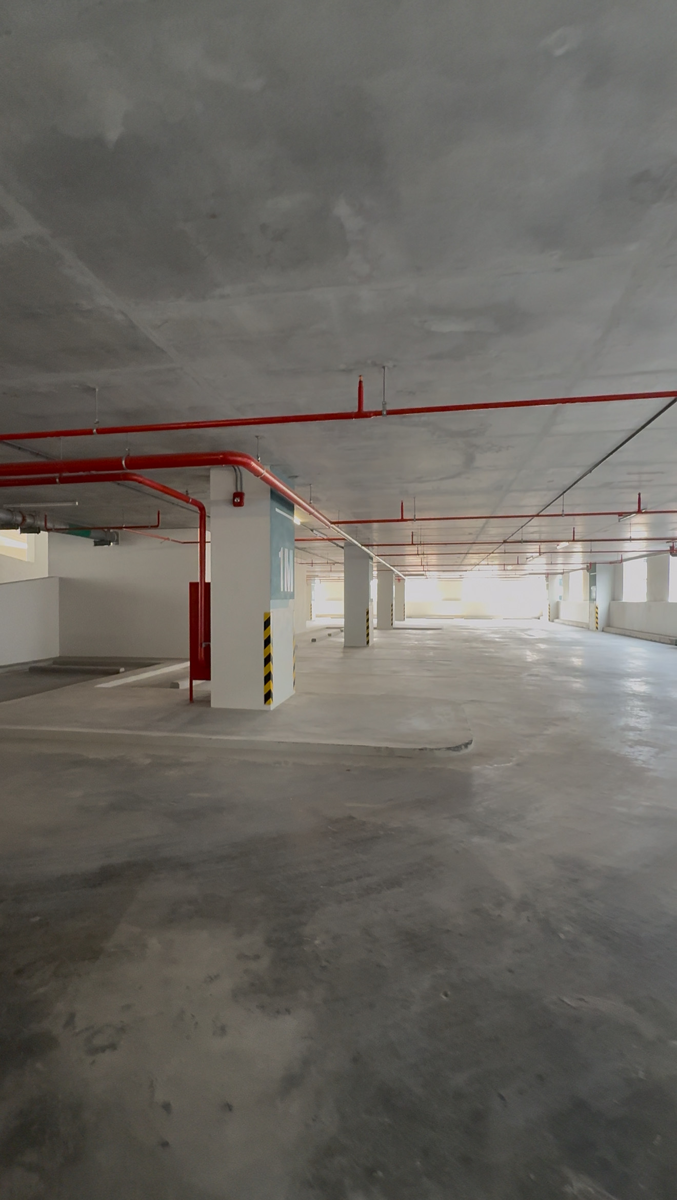 อาคารรามคำแหง ฮิลล์ ( Ramkhamhaeng Hills ) สำนักงานให้เช่าติดถนนรามคำแหง ใกล้รถไฟฟ้า MRT สายสีส้ม สถานีรามคำแหง 12 เพียง 100 ม.