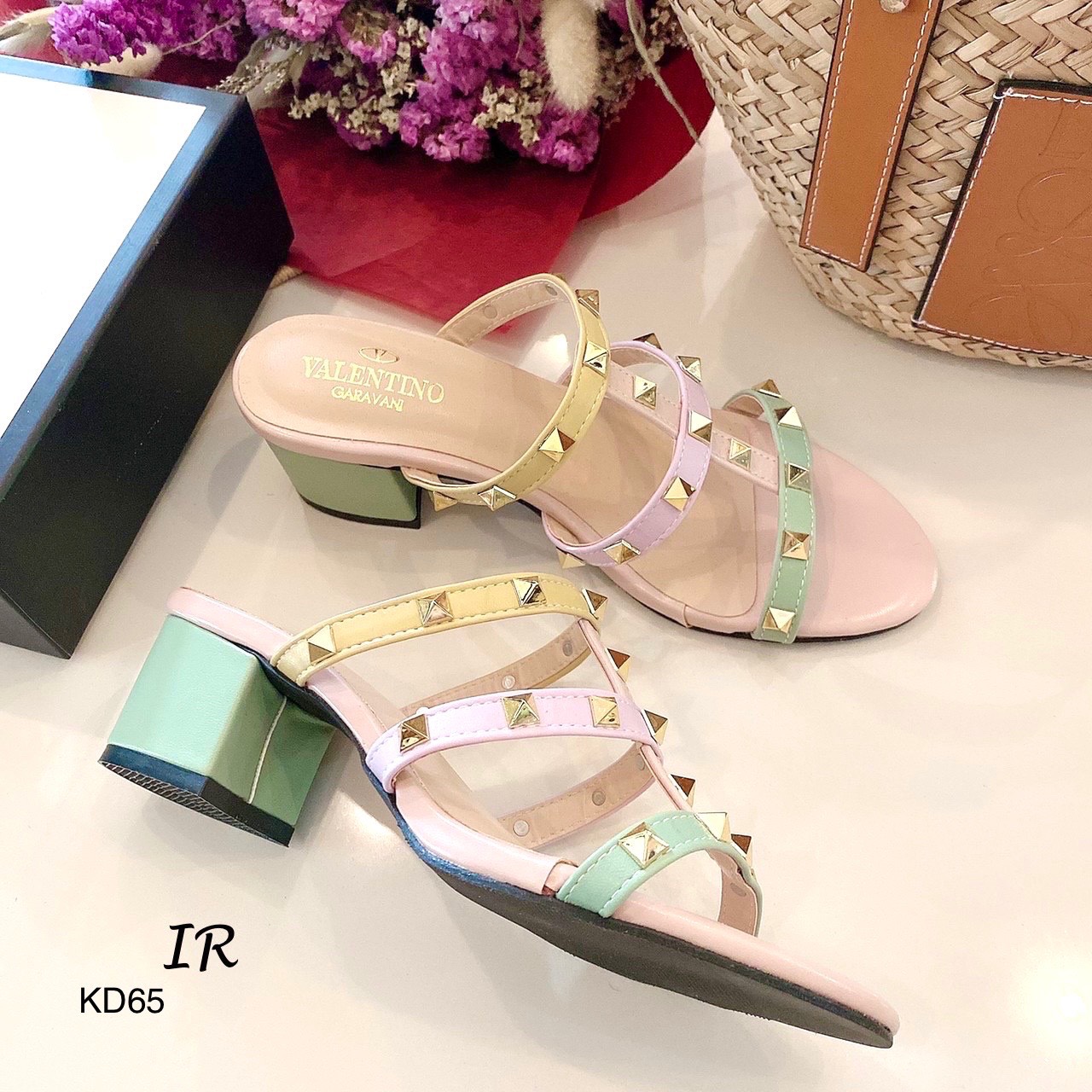 รองเท้าเปิดส้น Style Valentino (สีชมพูพาสเทล)