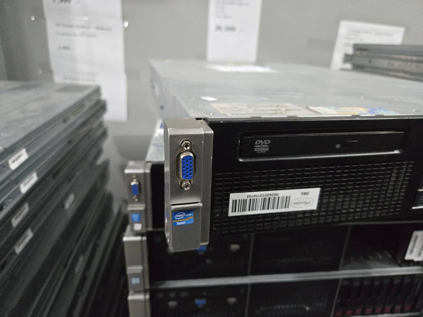 เซิร์ฟเวอร์ Server HP Dl 380 G8 E5-2658x2 Ram 128GB SAS300 x2 power x2