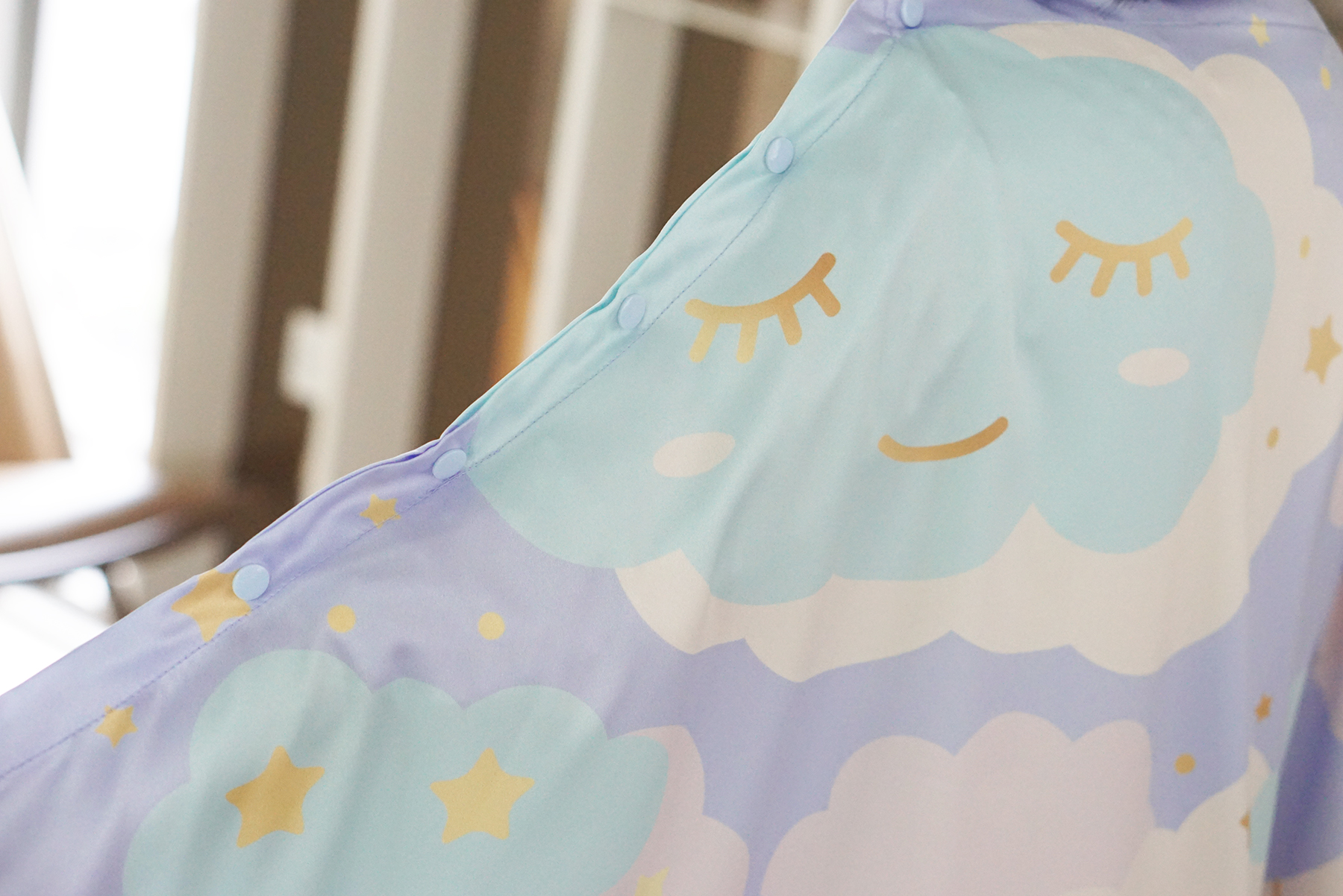 ผ้าคลุมให้นม (รุ่นมีกระดุม ถอดโครงได้) พร้อมส่ง ลาย Moon - Lavender
