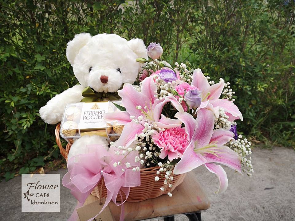 Basket flower with teddy & chocolate