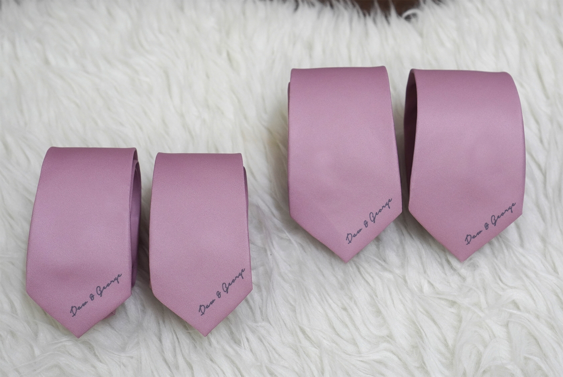 เนคไท สำหรับงานแต่งงาน สั่งทำใส่ชื่อ (ไม่มีขั้นต่ำ)