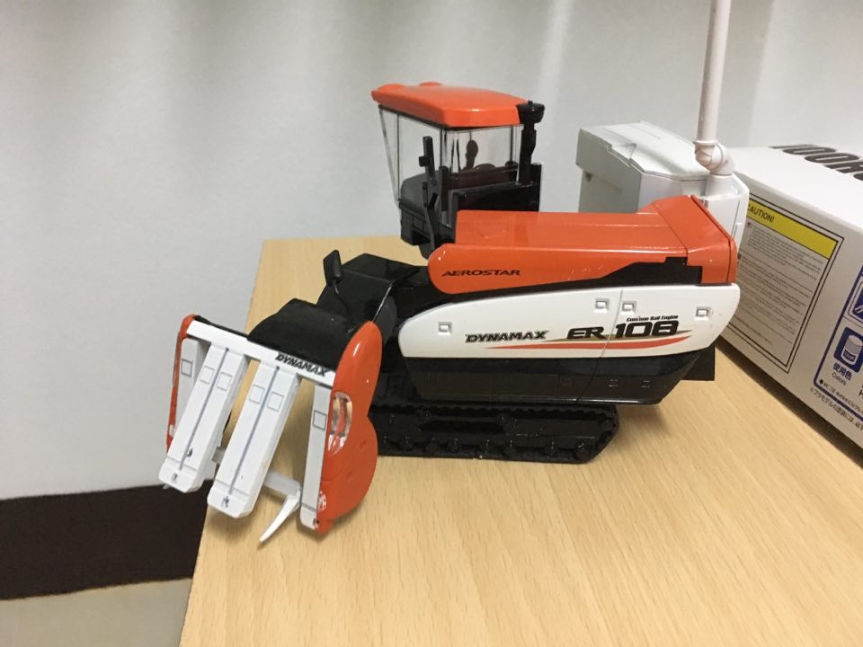 รถเกี่ยวข้าว Kubota 1/24