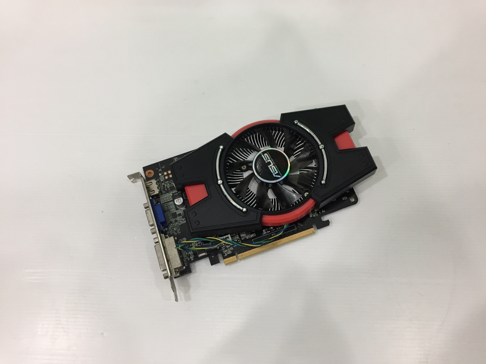 ASUS GTX650 1GB. DDR-5