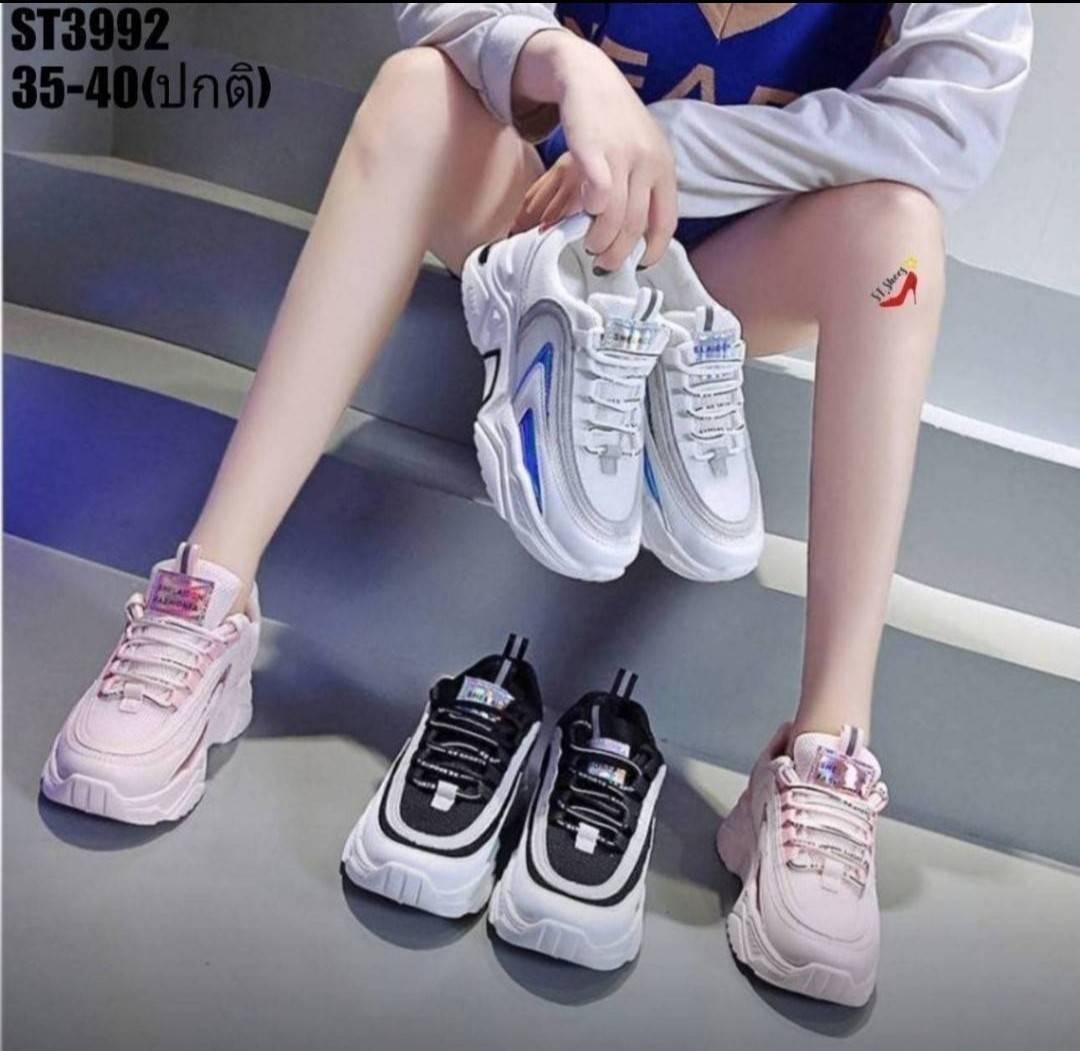 รองเท้าผ้าใบสไตล์Sport แต่งลายแฟชั่น (สีดำ)