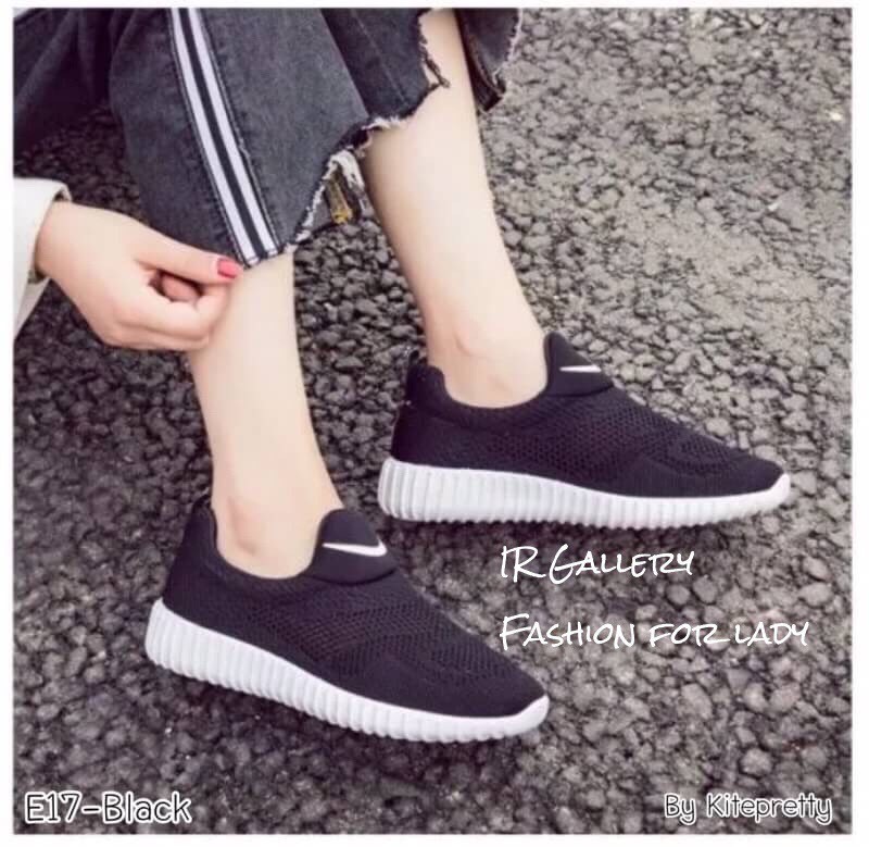 รองเท้าผ้าใบคอมฟอร์ตทรงสวมสไตล์ Sport (สีดำ)