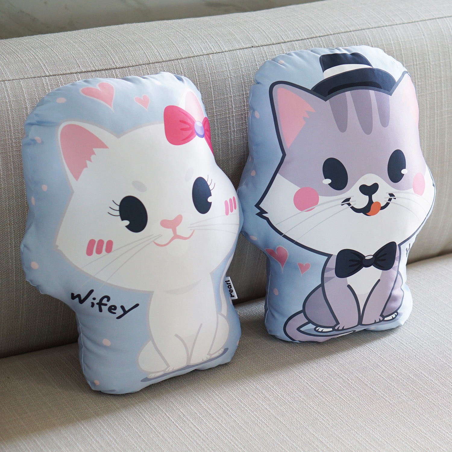 หมอนสั่งทำใส่ชื่อ ลาย Kitten's Family (ราคาต่อใบ)