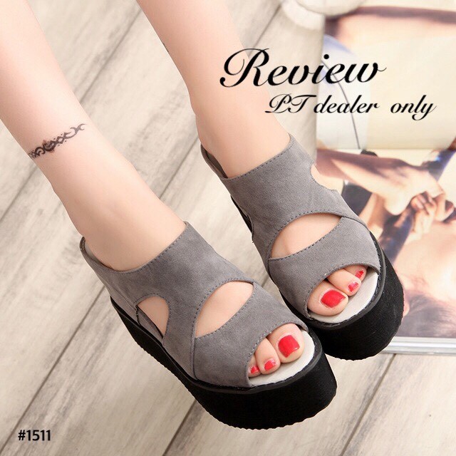 พร้อมส่ง : รองเท้าลำลองส้นเตารีด (สีเทา)