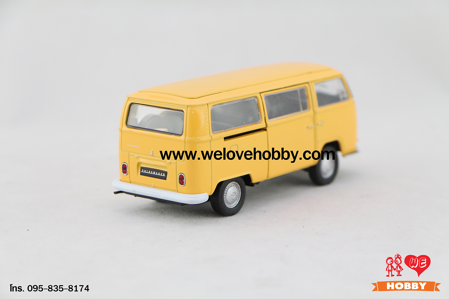 โมเดลรถตู้โฟล์คคลาสสิค 1972 Volkswagen Type 2 Bus สีเหลือง Scale 1:34-1:39