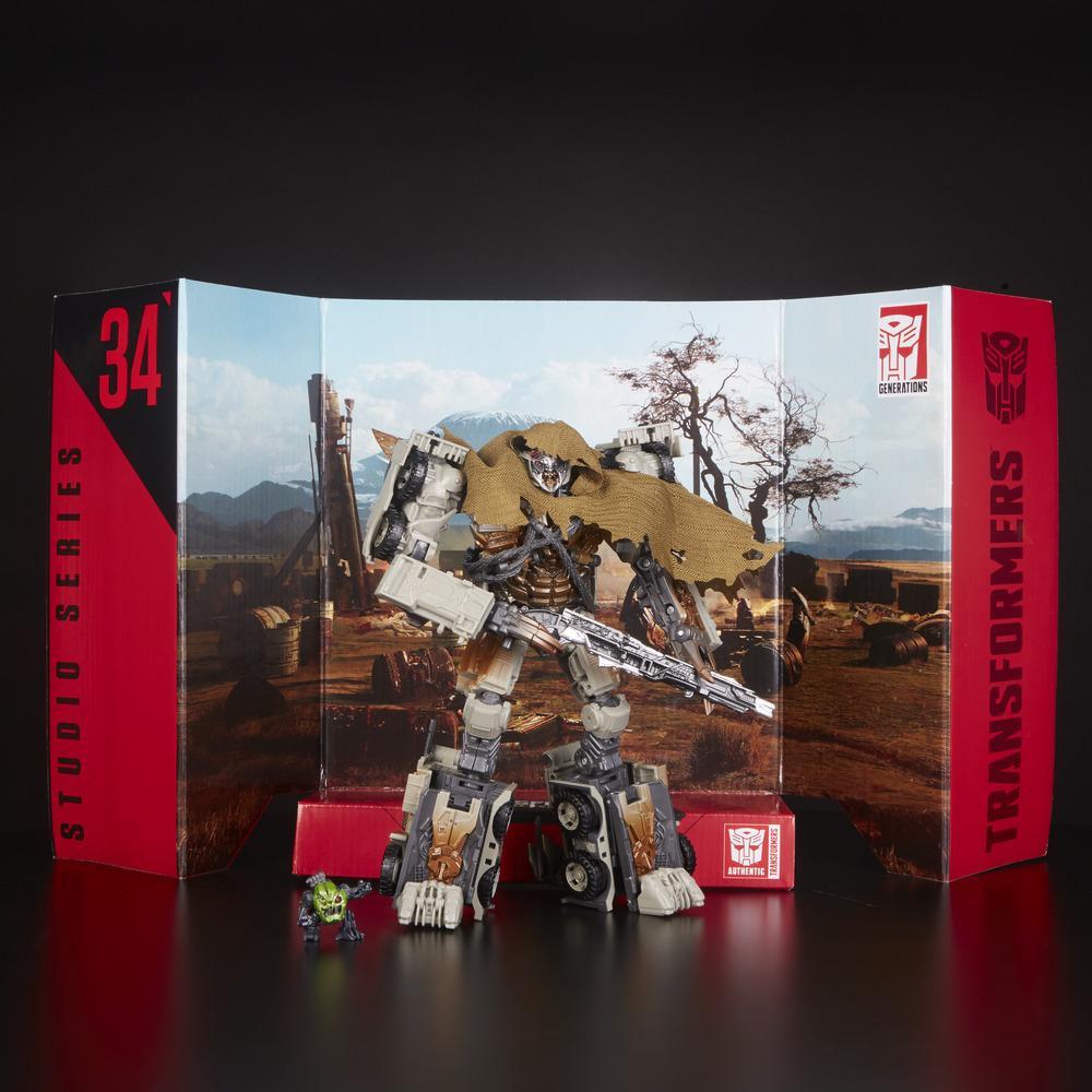 Hasbro Transformers Studio Series 34 Leader Class Megatron with Igor Action Figure 8.5 Inch ฮาสโบร ทรานสฟอเมอร์ส สตูดิโอ ซีรีย์ส 34 ลีดเดอร์ คลาส หุ่นยนต์เมกะทรอน และ อิกอร์ 8.5 นิ้ว ลิขสิทธิ์แท้