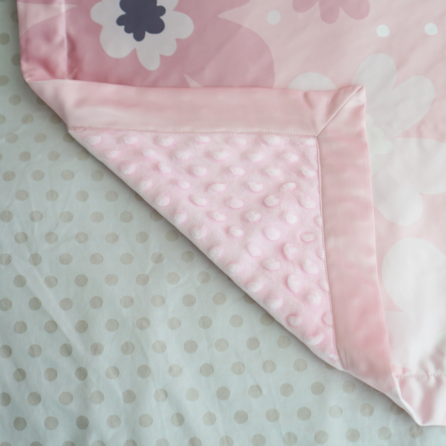 ผ้าห่มสั่งทำใส่ประวัติแรกเกิด Big Flower - Hana Pink