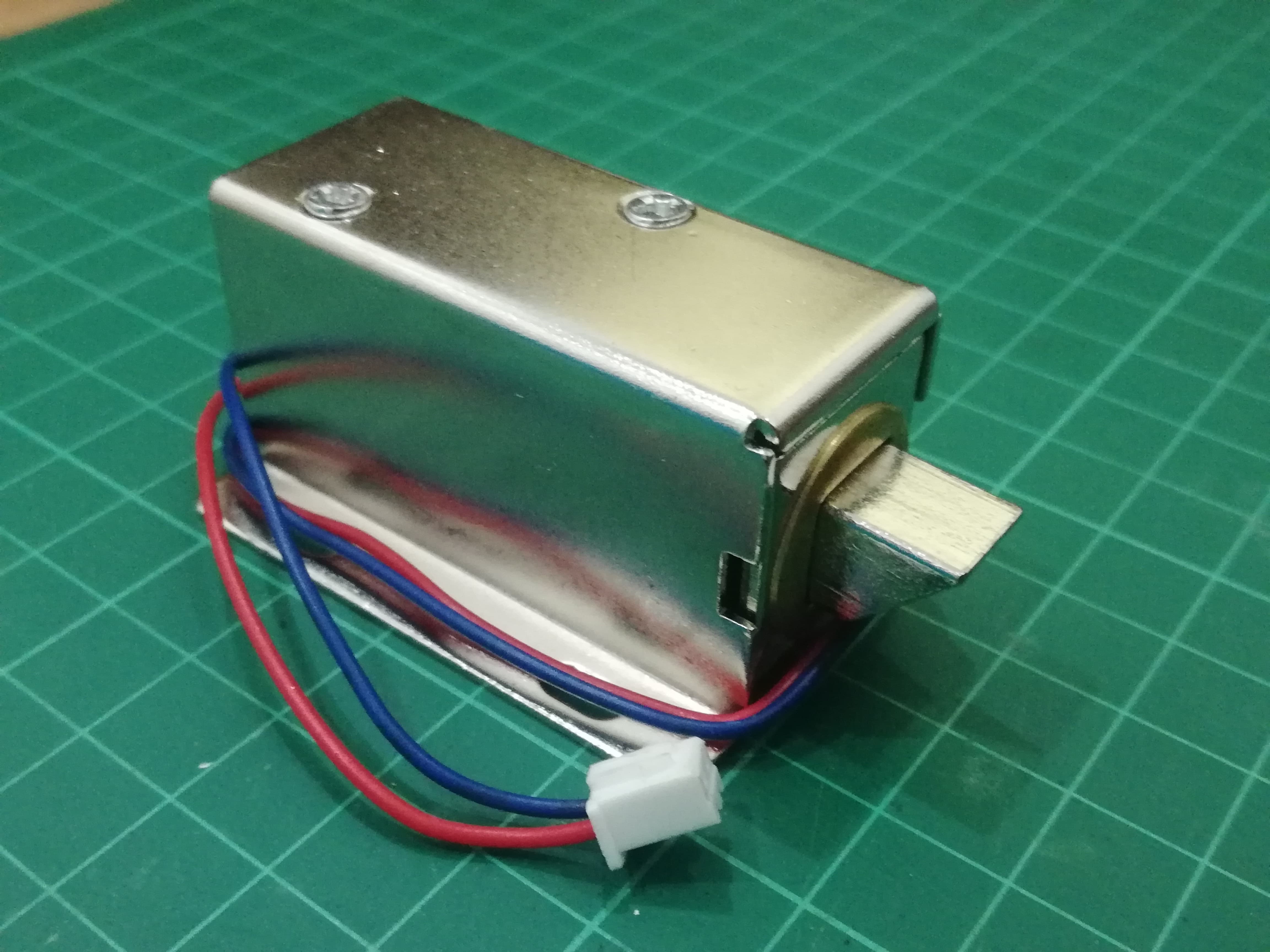Magnetic lock Type A 12VDC (Diagonal)