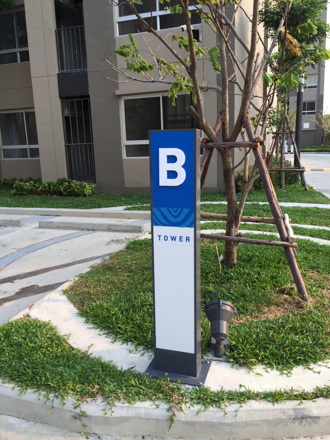 ป้ายทาวเวอร์ ภายในโครงการ หมู่บ้าน, คอนโด, สำนักงาน