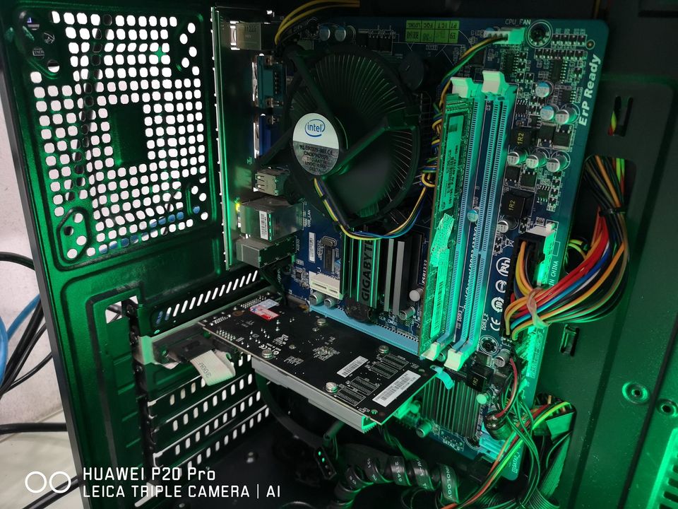 Q8200 RAM2 HDD320 GT210