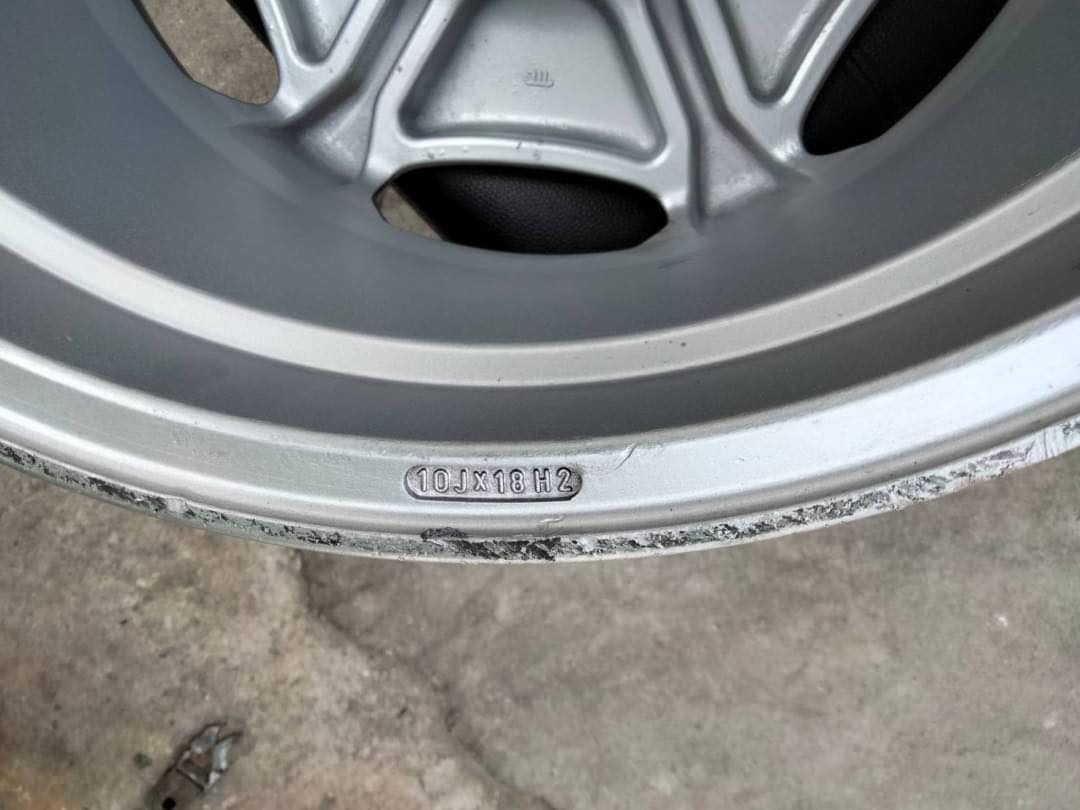 ล้อแท้ carlsson 1/6 18"